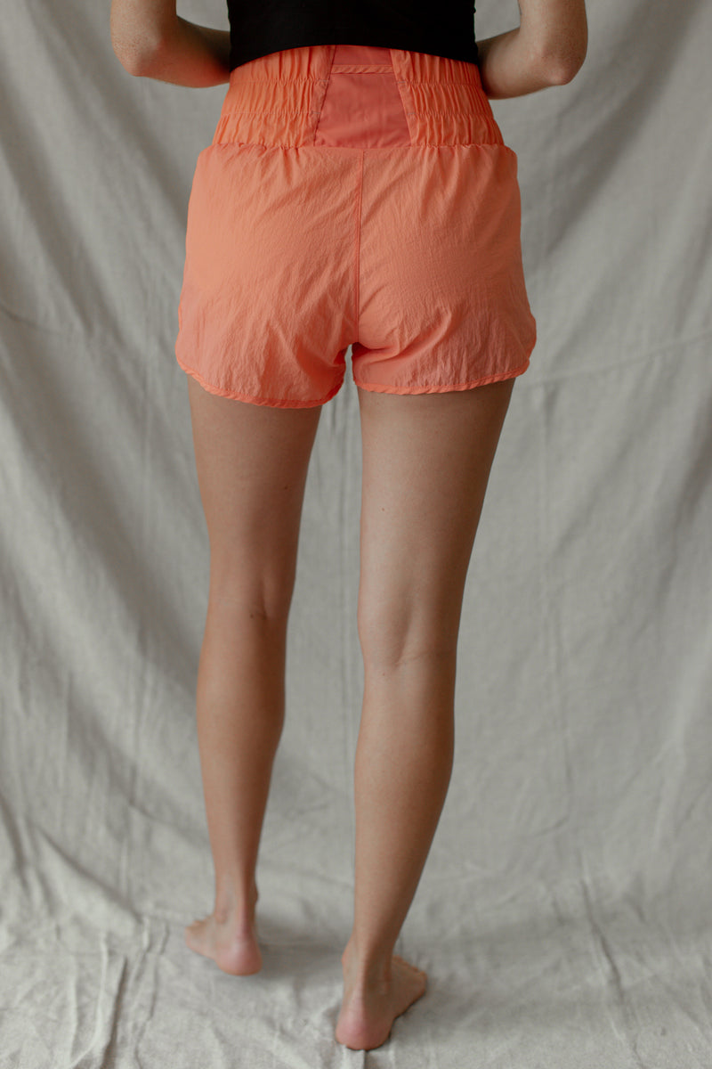 High Waisted Active Shorts - Peach